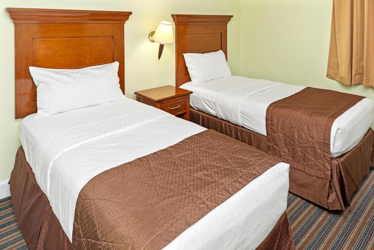Hilton Vacation Club Grand Beach Orlando Lake Buena Vista Exterior photo